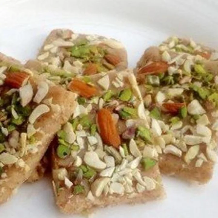 Til Wadi तिळाच्या वड्या