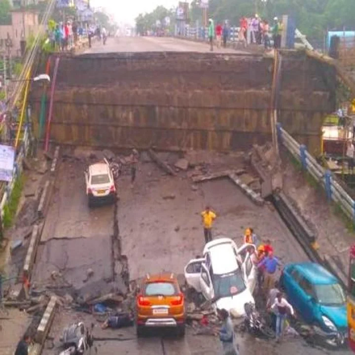 మూల వాగుపై వంతెన మళ్లీ కూలింది...