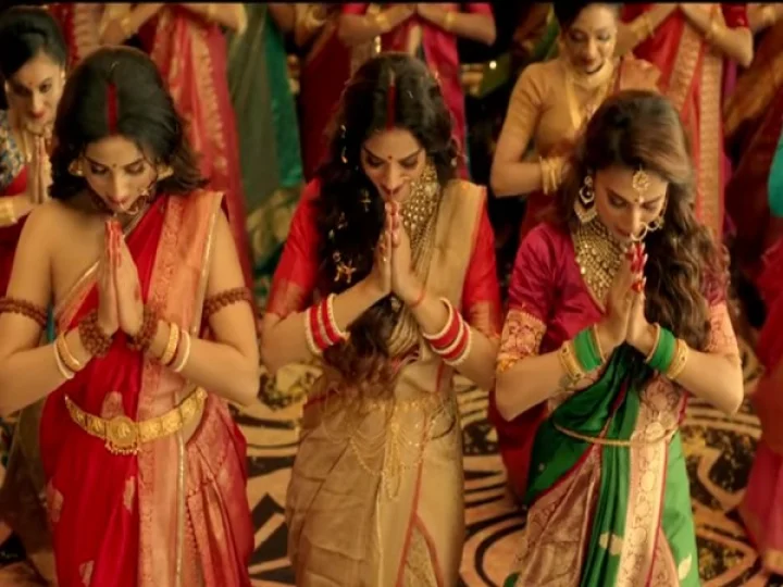 Ashey Maa Durga Shey