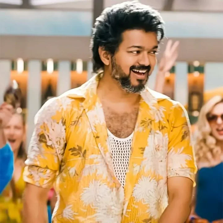 హీరో విజయ్ పార్టీ ఆఫీస్ పరిసరాల్లో మృతదేహం.. చేతిలో, నోట్లో పరోటా!