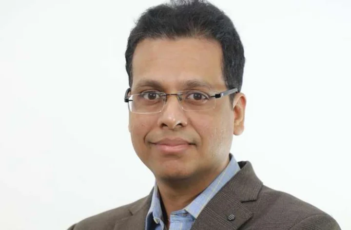 Dr Abhishek