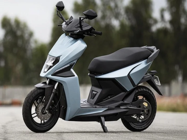 Simple One e-scooter