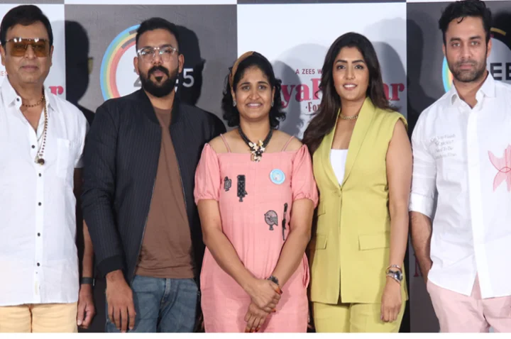 VK Naresh,  Gauthami, Tarun Bhaskar, Navadeep