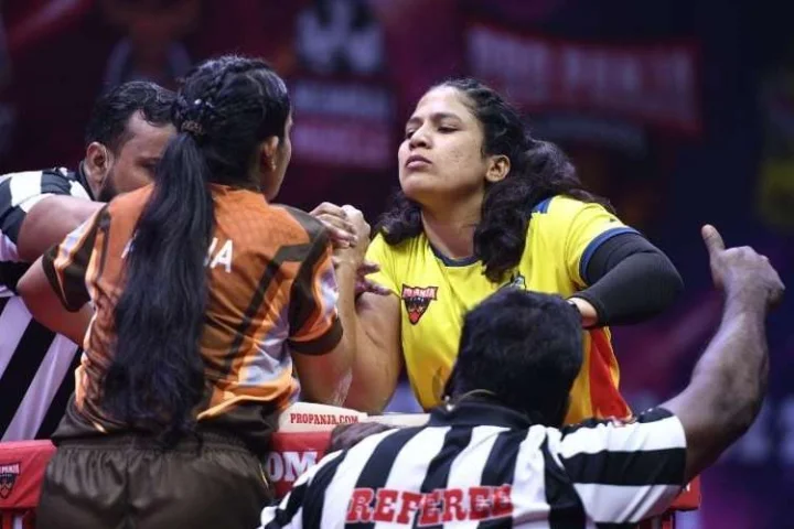 హైదరాబాద్‌ కిరాక్‌ హ్యాట్రిక్‌: లూథియాన లయన్స్‌పై ఘన విజయం
