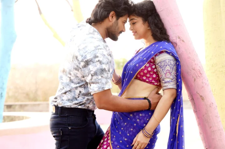 అప్సరా రాణి  రాచరికం లోని ఏం మాయని రొమాంటిక్ మెలోడీ పాట