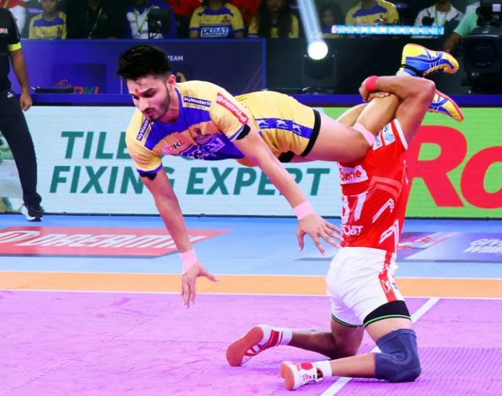 ప్రొ కబడ్డీ లీగ్‌ సీజన్‌ 11: తమిళ్‌ తలైవాస్‌ భారీ విజయం, 44-25తో గుజరాత్‌ జెయింట్స్‌పై గెలుపు