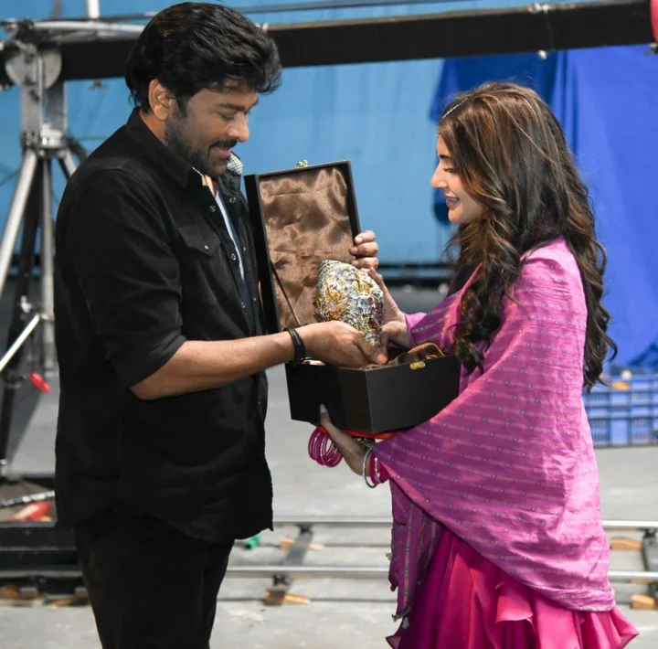 chiru gift to srileela