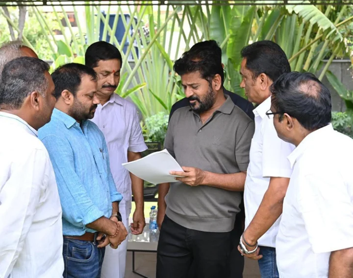 Cm Revanthreddy, Porata samiti