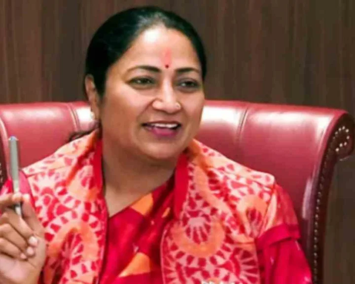 కాంగ్రెస్ 70 ఏళ్లుగా ఈవీఎంలను హ్యాక్ చేస్తుందిగా.. మేం చేస్తే తప్పేంటి? ఢిల్లీ సీఎం