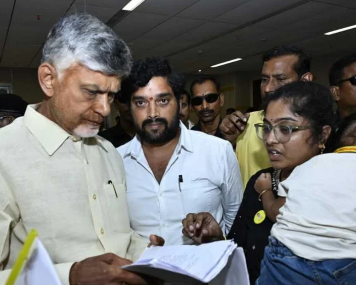 ఏపీ ప్రభుత్వ ఉద్యోగులకు సీఎం చంద్రబాబు దీపావళి కానుక