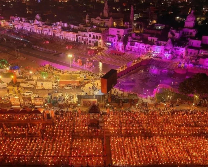 కన్నుల పండుగగా అయోధ్య దీపోత్సవం- గిన్నిస్ బుక్‌లో చోటు