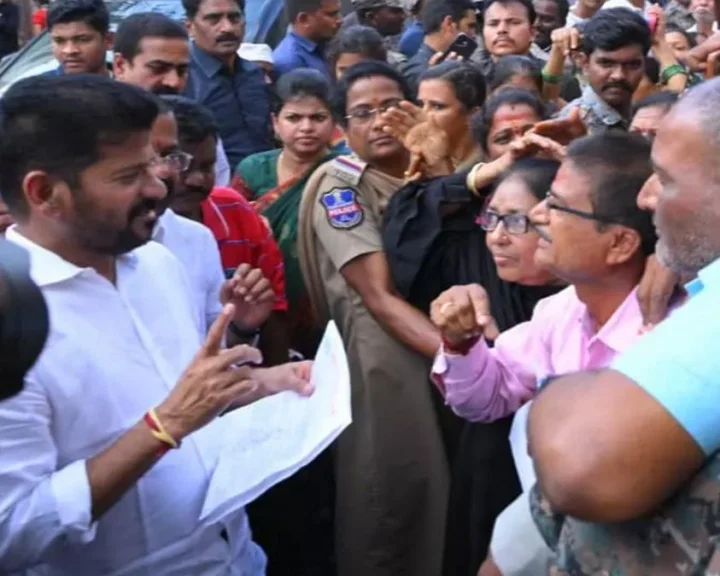 మొంథా తుఫాను మృతులకు రూ.10 లక్షలు ఎక్స్‌గ్రేషియా : సీఎం రేవంత్ రెడ్డి