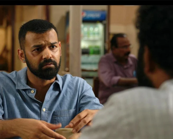 ప్రణవ్ మోహన్ లాల్.. డీయస్ ఈరే... శ్రీ స్రవంతి మూవీస్ ద్వారా విడుదల