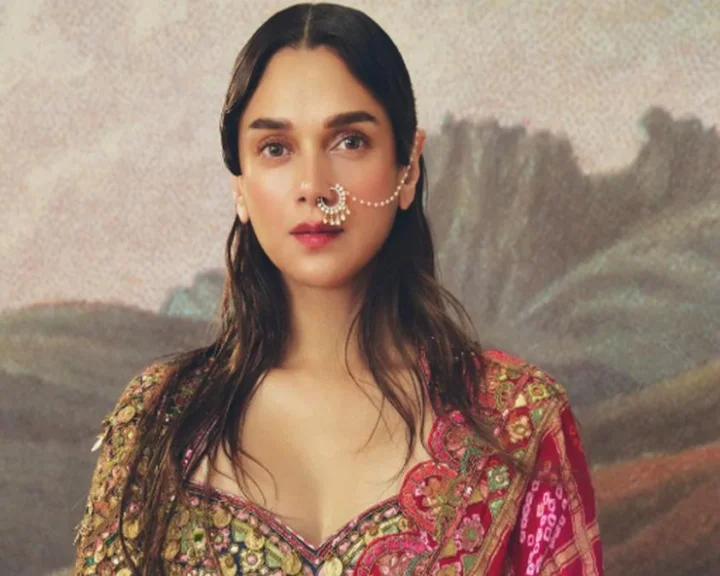 ఫోటోను ప్రొఫైల్ పిక్‌గా పెట్టుకుని మోసాలు చేస్తున్నారు.. తస్మాత్ జాగ్రత్త : అదితి రావు హైదరీ