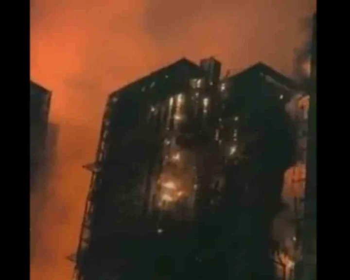 హాంకాంగ్‌లో భారీ అగ్నిప్రమాదం: 44 మంది మృతి.. వందలాది మంది గల్లంతు