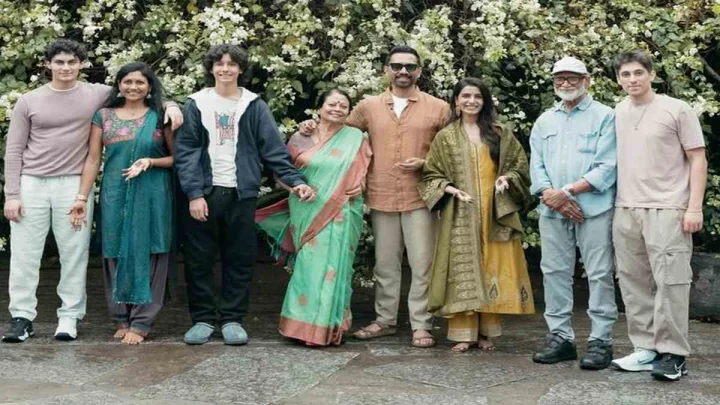Samantha-Raj: సమంత, రాజ్ నిడిమోరు ఫ్యామిలీ ఫోటో వైరల్