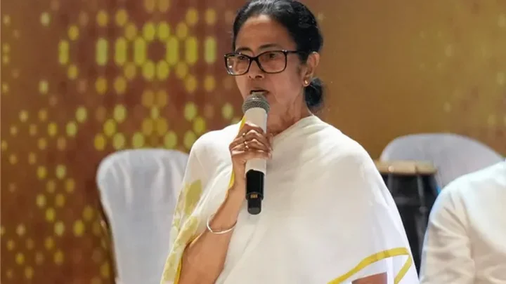 బీజేపీ చిత్తుగా ఓడిపోతుంది... 200కు పైగా సీట్లలో గెలుస్తాం : మమతా బెనర్జీ