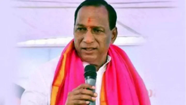 నా వయసు 73 యేళ్లు - మునిగిపోయే పడవలో ఎవరైనా ఎక్కుతారా? మల్లారెడ్డి ప్రశ్న