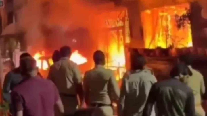 విశాఖ స్టీల్ ప్లాంటులో ఘోర ప్రమాదం, 1500 డిగ్రీల వేడితో మెటల్ లిక్విడ్, 9 మంది మృతి విశాఖ స్టీల్ ప్లాంటులో ఘోర ప్రమాదం, 1500 డిగ్రీల వేడితో మెటల్ లిక్విడ్, 9 మంది మృతి