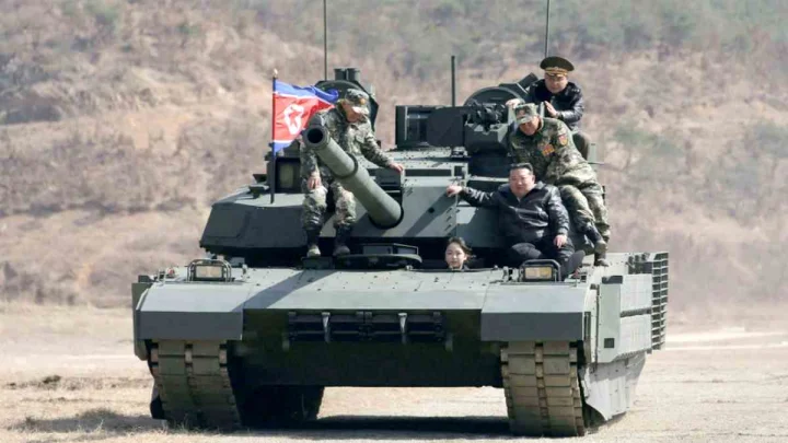 యుద్ధ ట్యాంక్‌ను నడిపిన కిమ్ జోంగ్ ఉన్ కుమార్తె.. ఇంత చిన్న వయస్సులో...