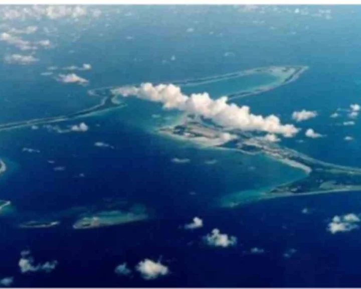 హిందూ మహా సముద్రంలో రెండు బాలిస్టిక్ క్షిపణుల ప్రయోగం