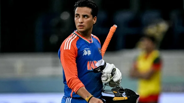 ఐపీఎల్ 2026 సీజన్ : ఆకాశమే హద్దుగా చెలరేగిన అభిషేక్ శర్మ