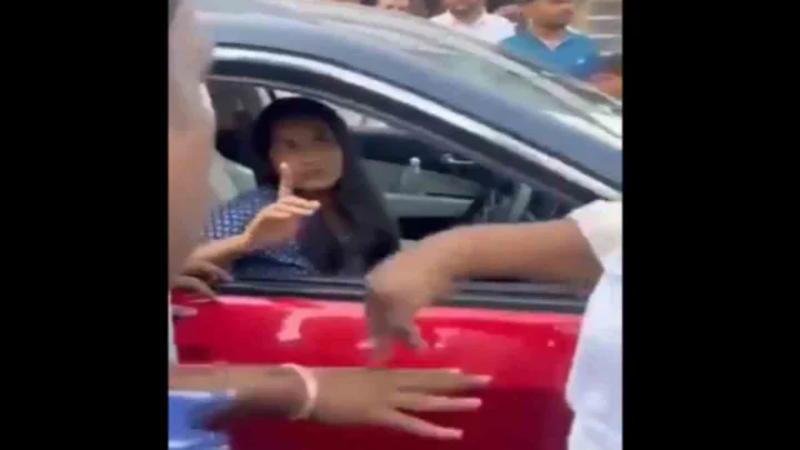 మద్యం మత్తులో బైక్‌ను ఢీకొట్టిన రాజ్ తరుణ్ మాజీ ప్రియురాలు లావణ్య