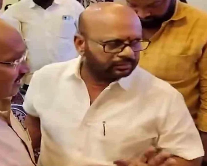 మరోసారి పిఠాపురంలో భగ్గుమన్న విభేదాలు-  ఫ్లెక్సీల వివాదం.. దొరబాబు వర్సెస్ వర్మ (video)