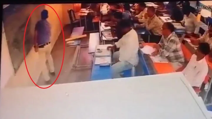 Heart attack, ఉద్యోగం కోసం డెమో ఇస్తూ గుండెపోటుతో లెక్చరర్ మృతి, వీడియో