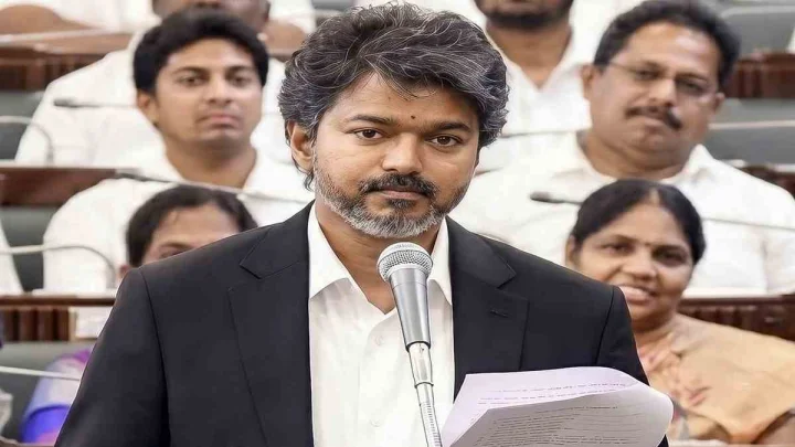 144 ఓట్లతో బలపరీక్షలో నెగ్గిన విజయ్.. టీవీకేకు ఓటేసిన అన్నాడీఎంకే రెబల్ వేలుమణి