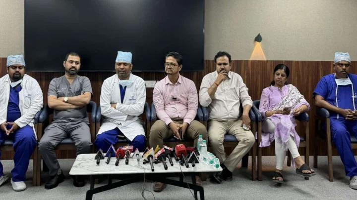 పార్కిన్సన్స్ నియంత్రణలో డీప్ బ్రెయిన్ స్టిమ్యులేషన్ కీలక చికిత్స: మెడికవర్ వైద్యులు