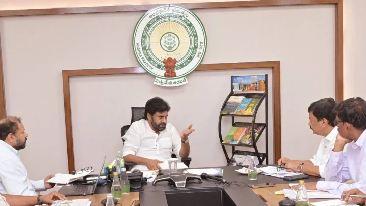 తిరుపతి వెటర్నరీ యూనివర్శిటీలో చిరుత సంచారం: డిప్యూటీ సీఎం పవన్ కళ్యాణ్ ఆరా
