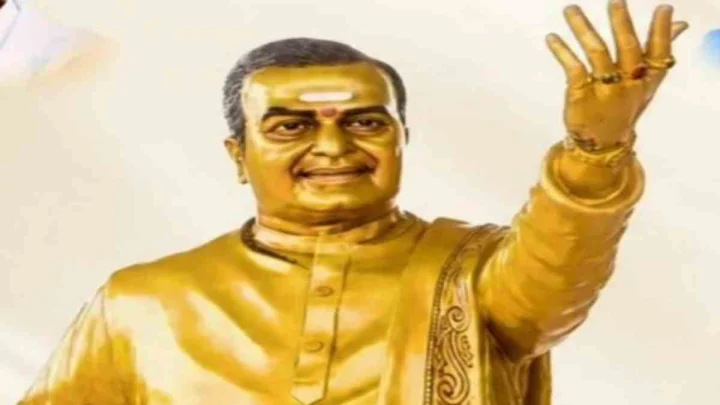 హైదరాబాద్ నగర నడిబొడ్డున ఎన్టీఆర్ భారీ కాంస్య విగ్రహం