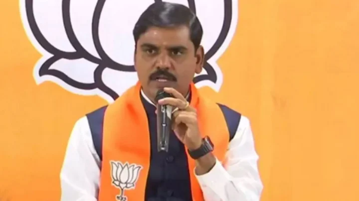 తెలంగాణాలో బతకాలంటే ప్రత్యేక పాస్‌పోర్టు కావాలా? బీజేపీ నేత విష్ణువర్థన్ రెడ్డి