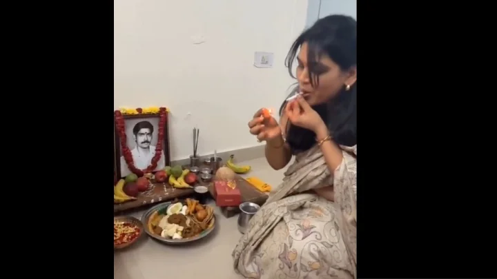 చనిపోయిన తండ్రి కోర్కె తీర్చడం కోసం సిగరెట్ దమ్ము కొట్టి నైవేద్యం పెట్టిన కుమార్తె, వీడియో