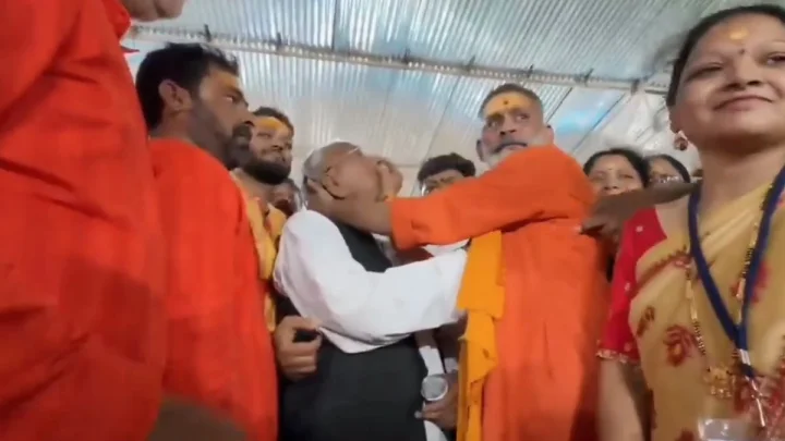 హైదరాబాద్ నాంపల్లి ఎగ్జిబిషన్ గ్రౌండ్స్‌లో చేప ప్రసాదం పంపిణీ ప్రారంభం