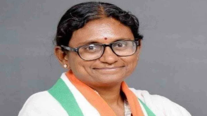 మీనాక్షి నటరాజన్‌కు సుప్రీంకోర్టులో చుక్కెదురు.. ఈసీనే ఆశ్రయించాలి