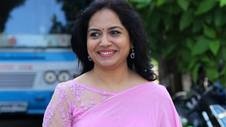 ఇండస్ట్రీలో చీకటి కోణాలు అనేకం.. మగాడు టచ్‌ చేయగానే ఆడపిల్లకి అర్థమైపోతుంది : సింగర్ సునీత
