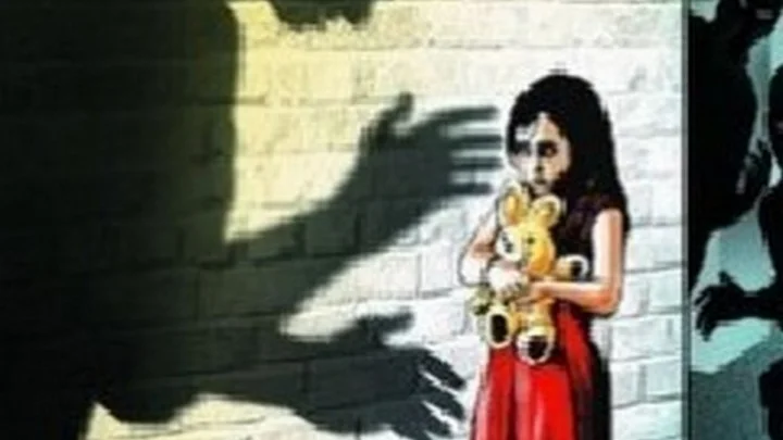 అత్యాచారం చేసిన నిందితుడికి రూ. 1 లక్ష జరిమానా: అడ్వాన్స్ రూ.20 వేలతో మద్యం పార్టీ