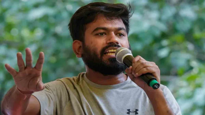 ప్రభుత్వాలు మారినా పాఠశాలల దుస్థితి మాత్రం మారడం లేదు : అభిజీత్ దీప్కే