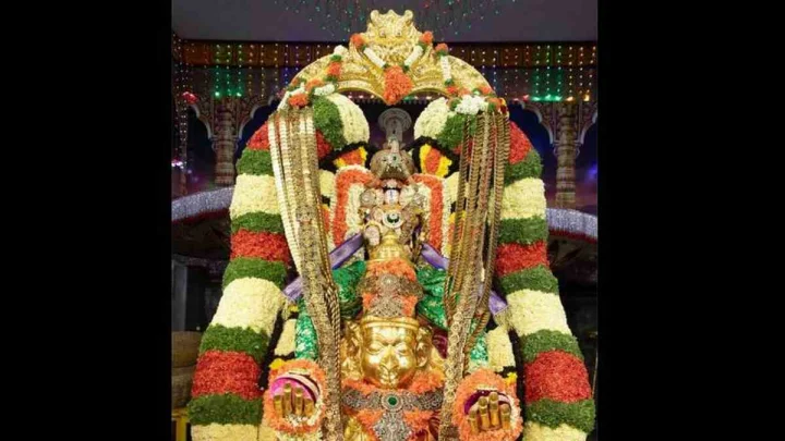గురు పౌర్ణమి.. తిరుమలలో వైభవంగా గరుడ సేవ.