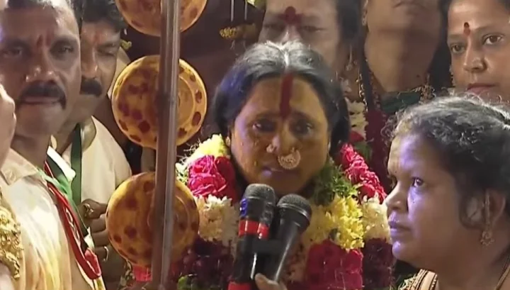 విగ్రహాన్ని ప్రతిష్టించకపోతే వాడవాడలా ప్రాణనష్టమే : రంగం భవిష్యవాణిలో స్వర్ణలత