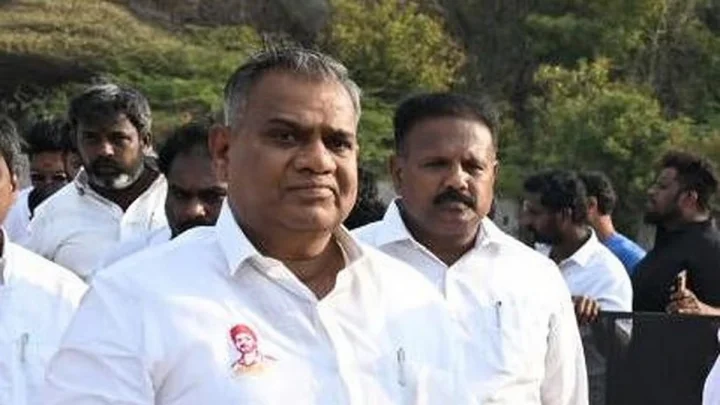 ఉదయనిధి కాదు.. అసభ్యనిధి : విపక్ష నేతపై టీవీకే నేతల ఫైర్