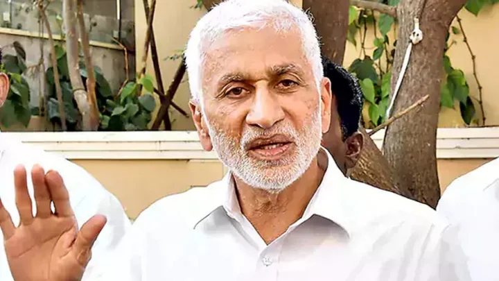 నన్ను టార్గెట్ చేస్తే మీ బండారం బయటపెతా : విజయసాయి రెడ్డి వార్నింగ్