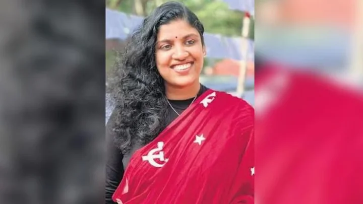డీవైఎఫ్ఐ అధ్యక్షురాలిగా తొలిసారి మహిళ ఎంపిక