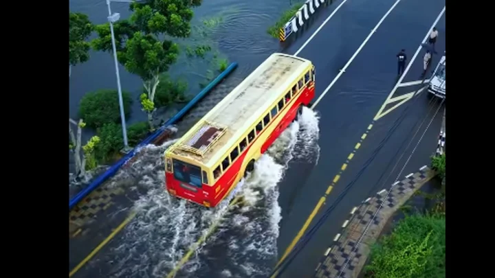 దేశంలో వింత వాతావరణం : ఉత్తరాదిన కుండపోత వర్షాలు.. దక్షిణాదిన పొడి వాతావరణం