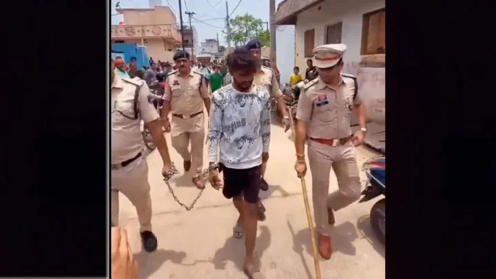 పెళ్లికి నిరాకరించిన నర్సింగ్ విద్యార్థినిని 11 సార్లు కత్తితో పొడిచి చంపిన ప్రేమోన్మాది, వీడియో
