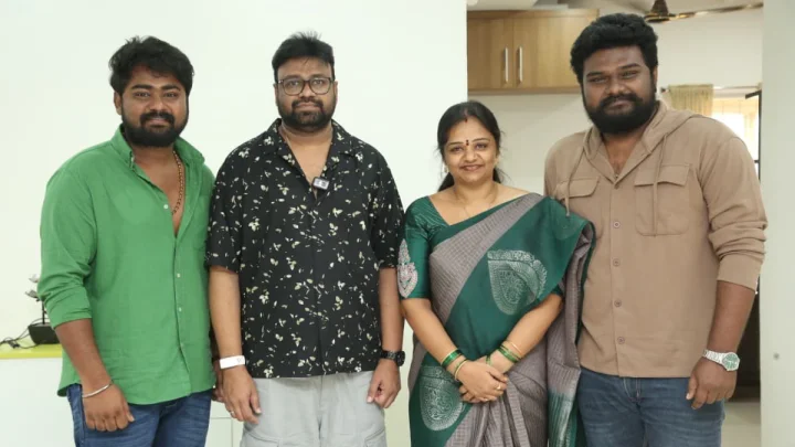 దర్శకుడు సాయి రాజేష్  ఆవిష్కరించిన డియర్ హార్ట్ మోషన్ పోస్టర్