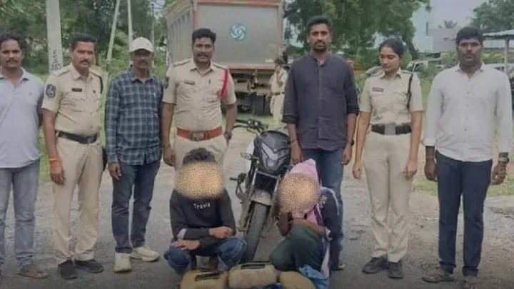 ప్రియురాలికి ఐ-ఫోన్ బహుమతి ఇచ్చేందుకు గంజాయి స్మగ్లింగ్, ఖమ్మం వద్దకు రాగానే...