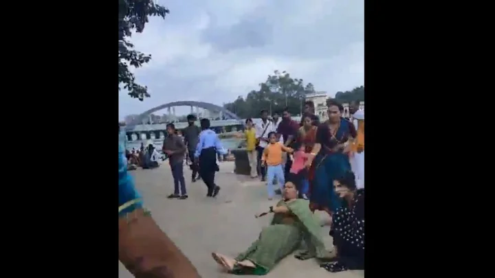 ఇంద్రాయణీ నదీ తీరం వద్ద పిచ్చకొట్టుడు కొట్టుకున్న హిజ్రాలు, వీడియో